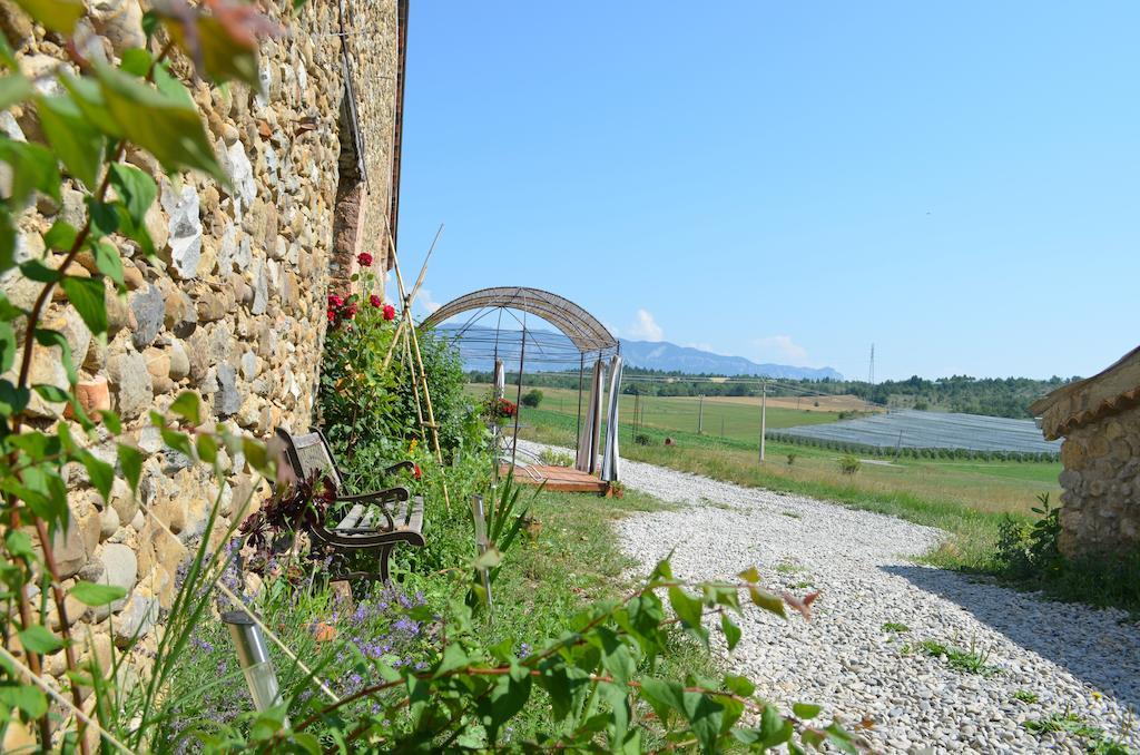 Les Gîtes d'Eliane Laragne Extérieur photo