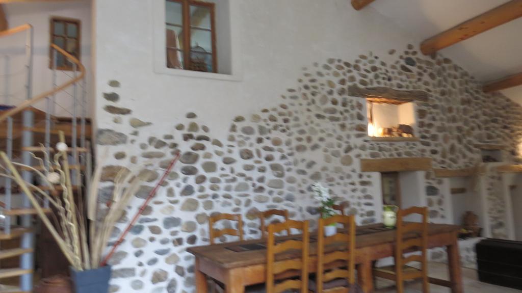 Les Gîtes d'Eliane Laragne Chambre photo
